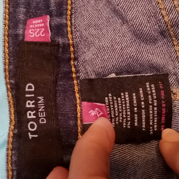 Torrid womens jeans. Dark wash, size 22S - Picture 4 of 5